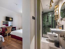 Perazre Hotel