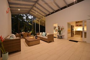 Pavilions in the Palms