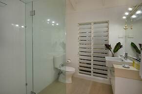 Pavilions in the Palms