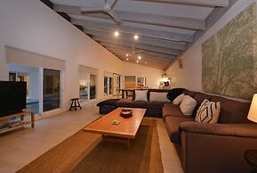 Pavilions in the Palms