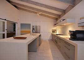 Pavilions in the Palms