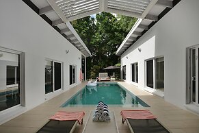 Pavilions in the Palms