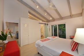 Pavilions in the Palms