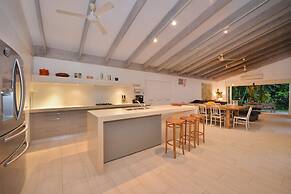 Pavilions in the Palms