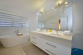 Pavilions in the Palms