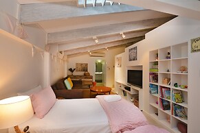 Pavilions in the Palms