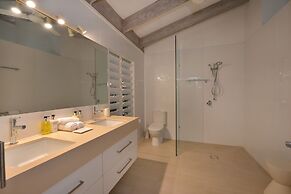 Pavilions in the Palms