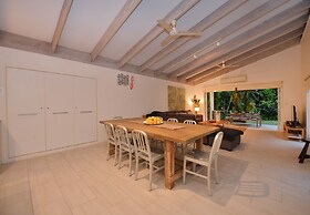 Pavilions in the Palms