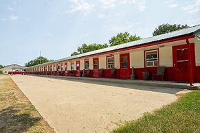 OYO Hotel Lamberton Hwy 14