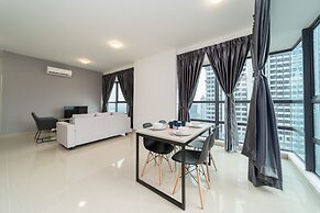 OYO Home 44045 Splendid 2br Arte Plus