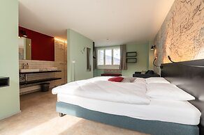 Emma's Hotel - Bed & Breakfast Self Check-in Hotel