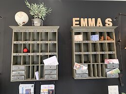 Emma's Hotel - Bed & Breakfast Self Check-in Hotel