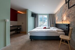 Emma's Hotel - Bed & Breakfast Self Check-in Hotel