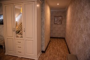 Rasslabonov Country Home