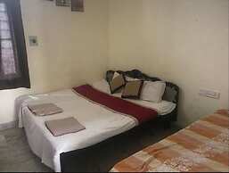 Hotel Dharohar Palace