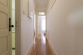 Tripas-Coração, Breiner Apartments