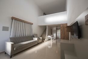 Deniz Airport Suites