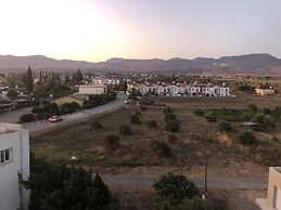 Deniz Airport Suites