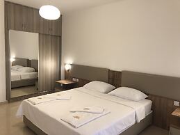 Deniz Airport Suites