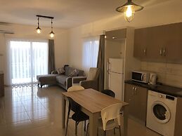 Deniz Airport Suites