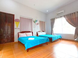 Goc Bien Homestay