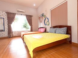 Goc Bien Homestay