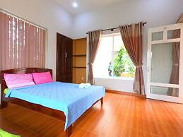 Goc Bien Homestay