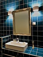 Oryza Guest House & Suites