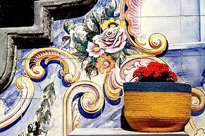 Oryza Guest House & Suites