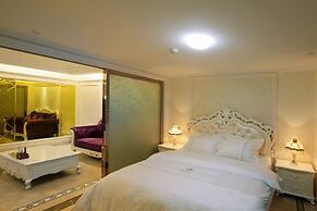 Ruide Apartment Wanyi Plaza Branch