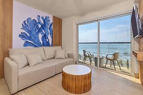 Surfside Beachfront Suites by Playa Caracol Resorts