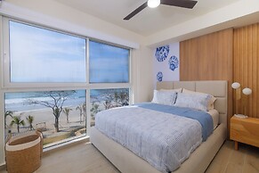 Surfside Beachfront Suites by Playa Caracol Resorts