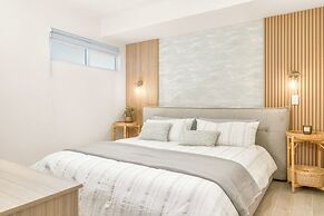 Surfside Beachfront Suites by Playa Caracol Resorts
