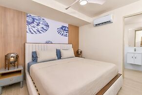 Surfside Beachfront Suites by Playa Caracol Resorts