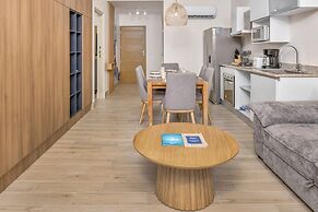 Surfside Beachfront Suites by Playa Caracol Resorts