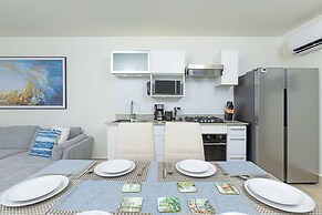 Surfside Beachfront Suites by Playa Caracol Resorts