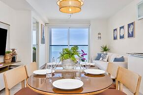 Surfside Beachfront Suites by Playa Caracol Resorts