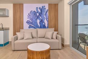 Surfside Beachfront Suites by Playa Caracol Resorts