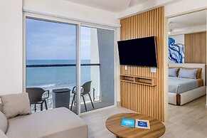 Surfside Beachfront Suites by Playa Caracol Resorts