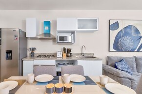 Surfside Beachfront Suites by Playa Caracol Resorts