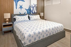 Surfside Beachfront Suites by Playa Caracol Resorts