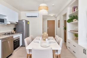 Surfside Beachfront Suites by Playa Caracol Resorts