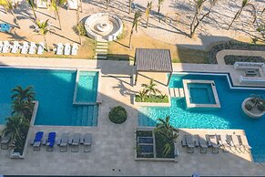 Surfside Beachfront Suites by Playa Caracol Resorts