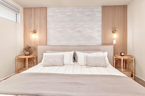 Surfside Beachfront Suites by Playa Caracol Resorts