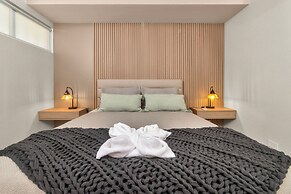 Surfside Beachfront Suites by Playa Caracol Resorts