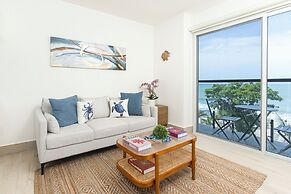 Surfside Beachfront Suites by Playa Caracol Resorts
