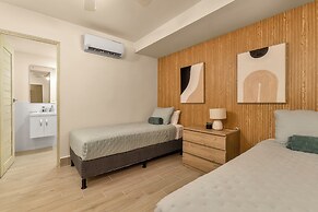 Surfside Beachfront Suites by Playa Caracol Resorts