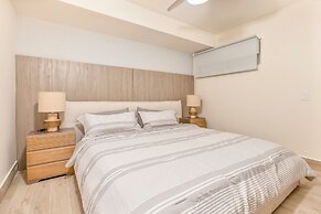 Surfside Beachfront Suites by Playa Caracol Resorts