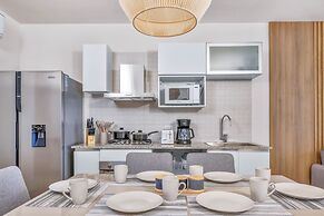 Surfside Beachfront Suites by Playa Caracol Resorts
