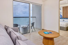 Surfside Beachfront Suites by Playa Caracol Resorts